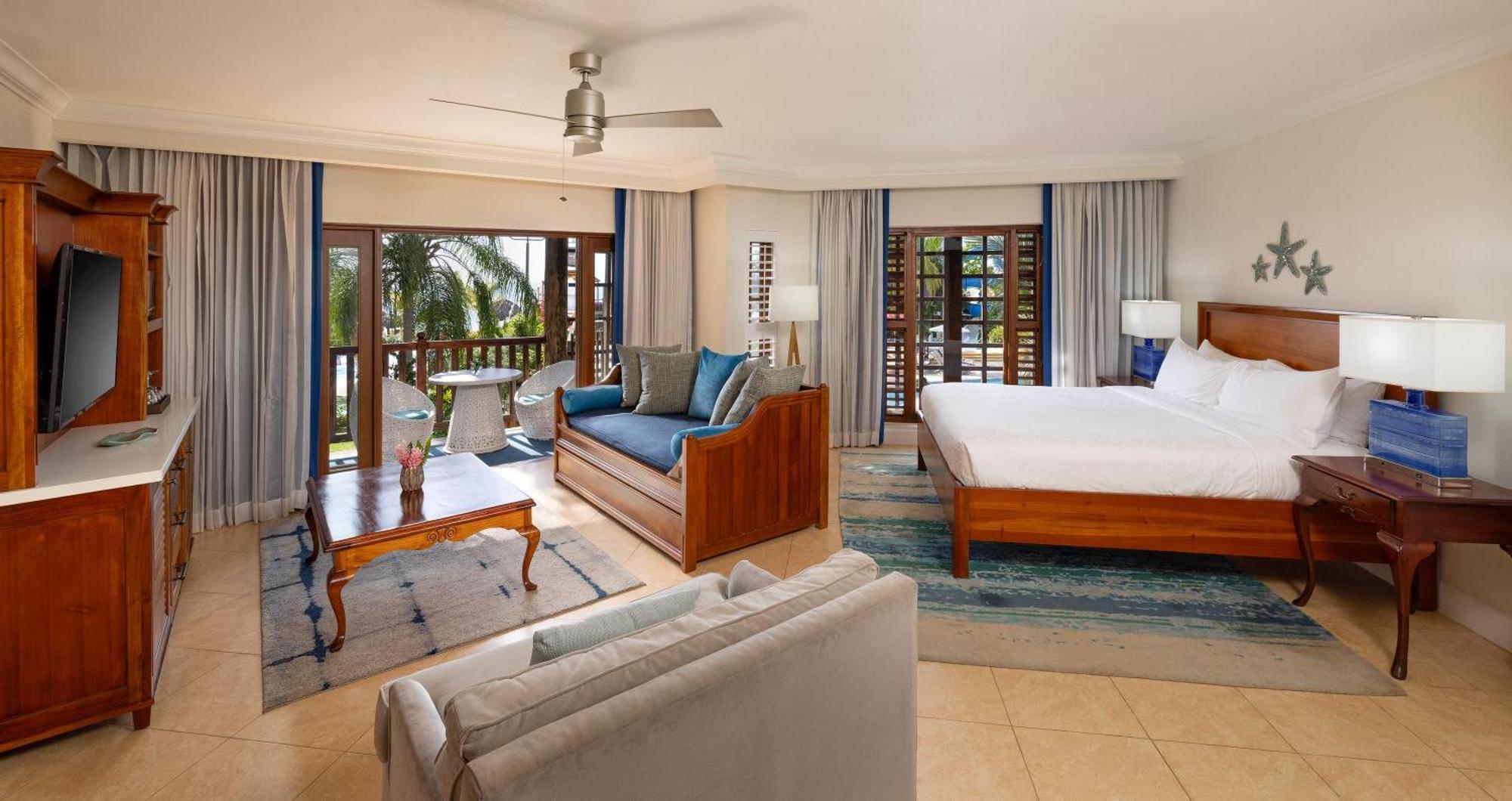 Tropical Beachfront Concierge Two-Bedroom Junior Suite,1645695696:JPEG